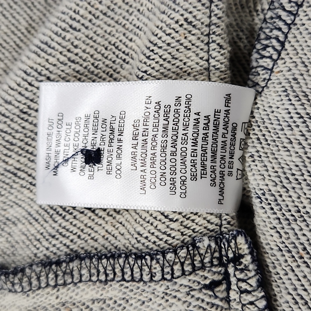 Sweater - Picture 7 of 8